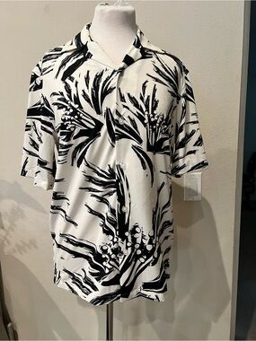 Zara Black & White Tropical Print Short Sleeve Button-Down Shirt Size Small